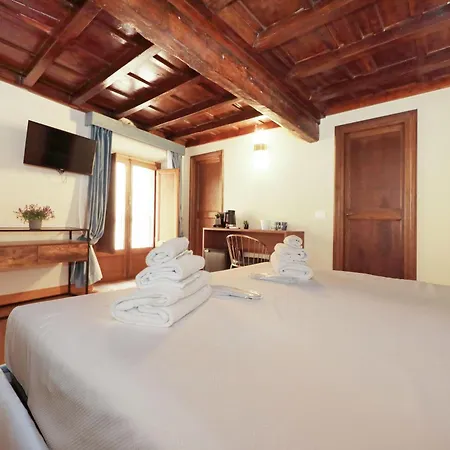 Golden Pantheon روما