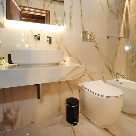 Golden Pantheon روما