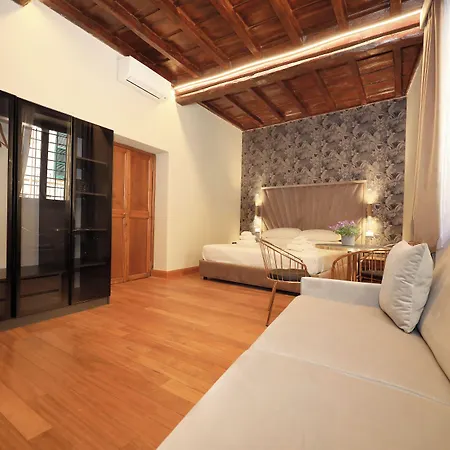 Golden Pantheon بيت ضيافة روما